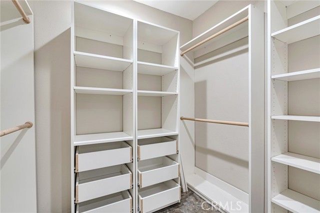 15752 Cobalt Street, Sylmar (los Angeles), CA 91342