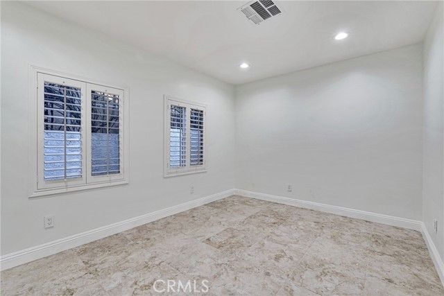 15752 Cobalt Street, Sylmar (los Angeles), CA 91342