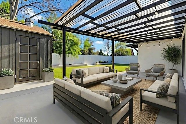 15752 Cobalt Street, Sylmar (los Angeles), CA 91342