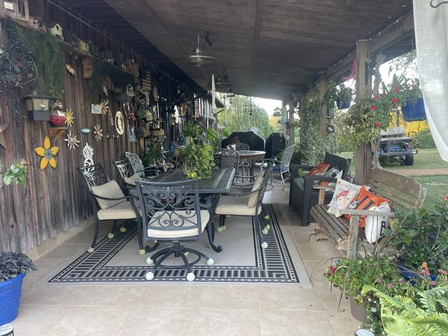 2890 NANCE BEND RD, Clifton, TN 38425