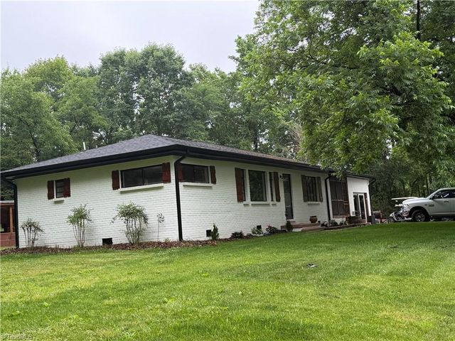 2197 Blackberry Road, Thomasville, NC 27360