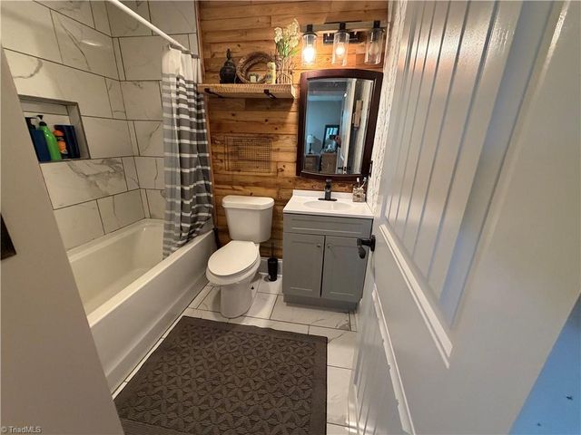 2197 Blackberry Road, Thomasville, NC 27360