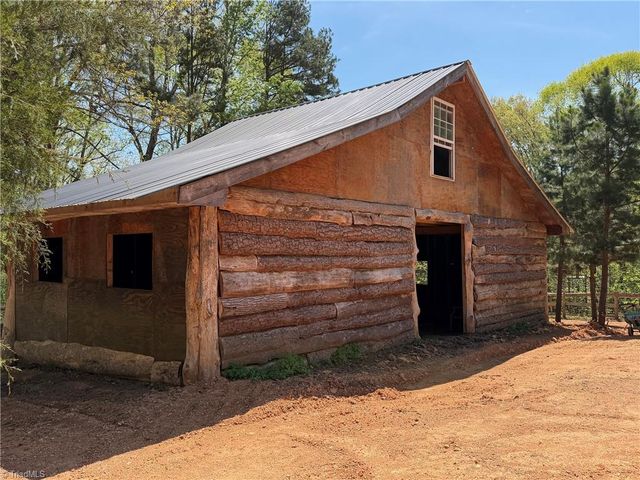 2197 Blackberry Road, Thomasville, NC 27360