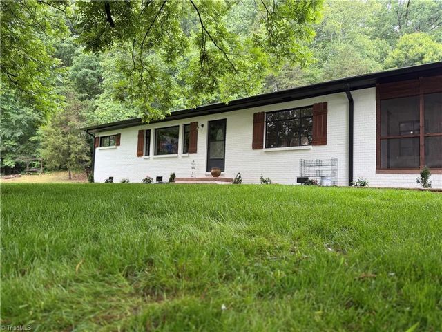 2197 Blackberry Road, Thomasville, NC 27360