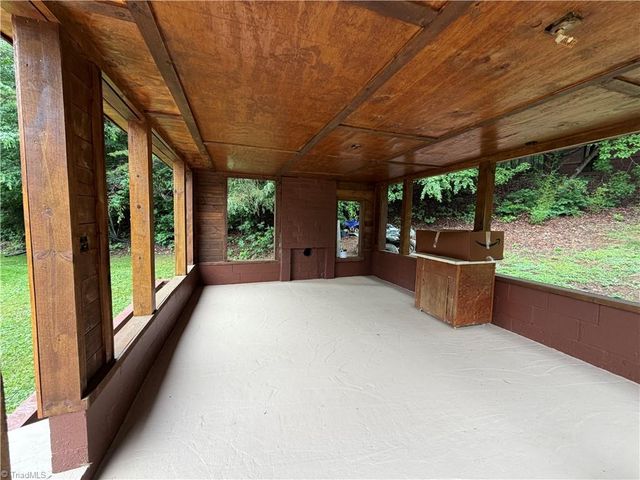 2197 Blackberry Road, Thomasville, NC 27360