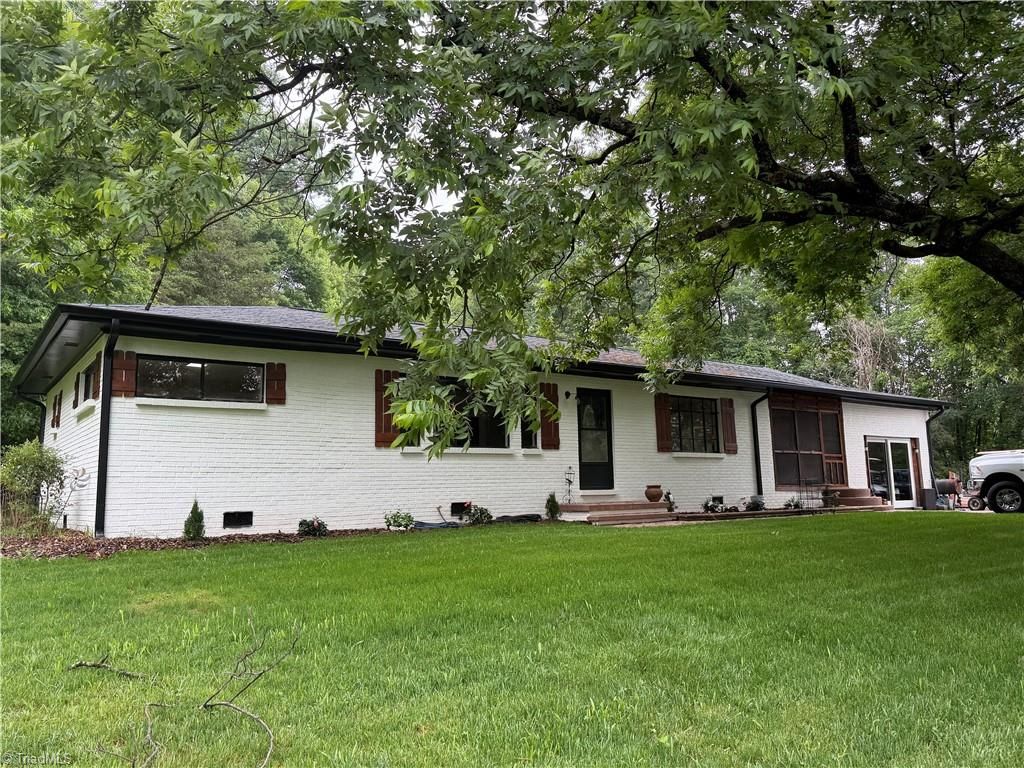 2197 Blackberry Road, Thomasville, NC 27360