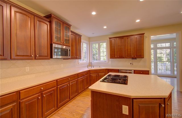 6225 Country Walk Court, Clarence, NY 14032