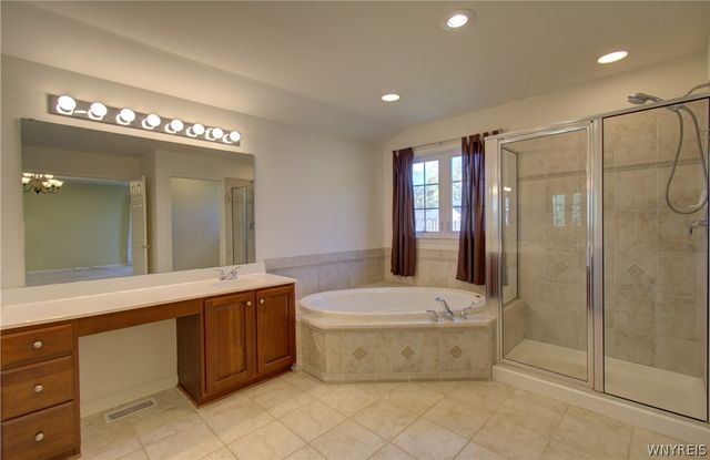 6225 Country Walk Court, Clarence, NY 14032