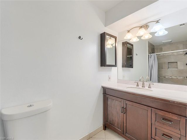 5207 Willow CT, Cape Coral, FL 33904