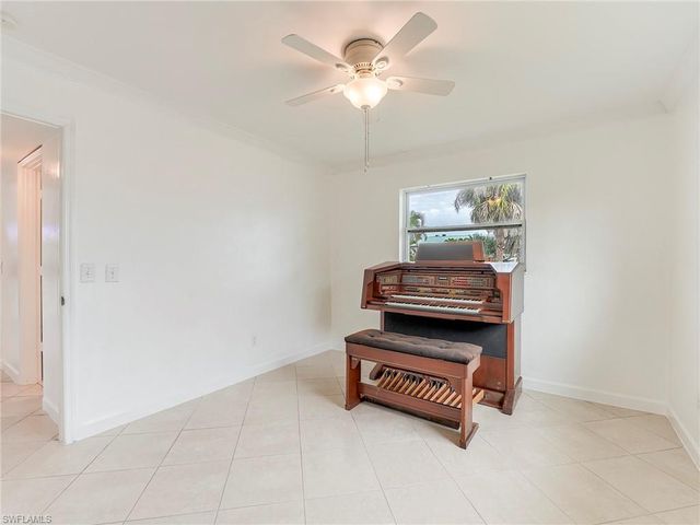 5207 Willow CT, Cape Coral, FL 33904