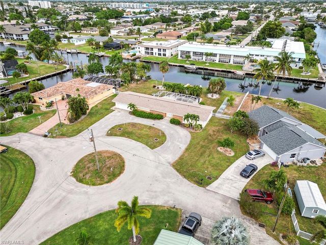 5207 Willow CT, Cape Coral, FL 33904