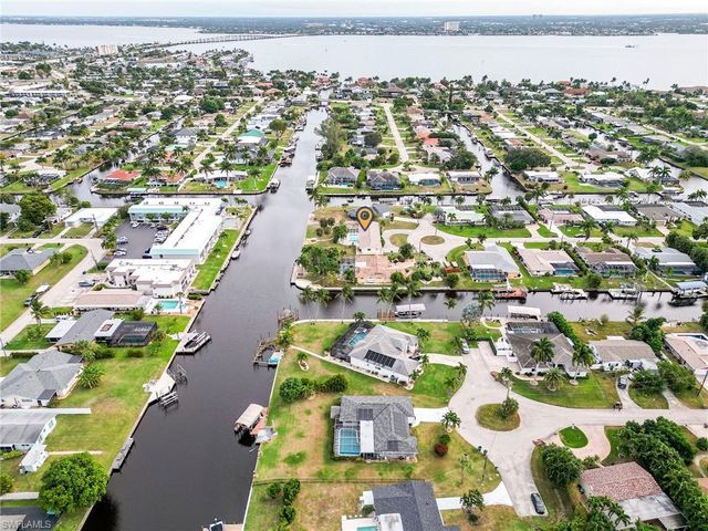 5207 Willow CT, Cape Coral, FL 33904