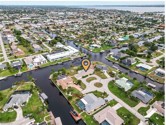 5207 Willow CT, Cape Coral, FL 33904