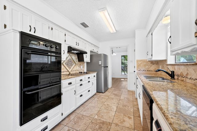 806 Lake Meadows Circle, Rockwall, TX 75087