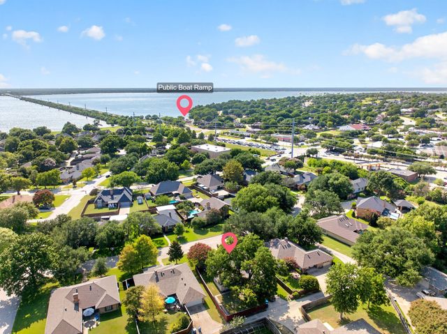 806 Lake Meadows Circle, Rockwall, TX 75087