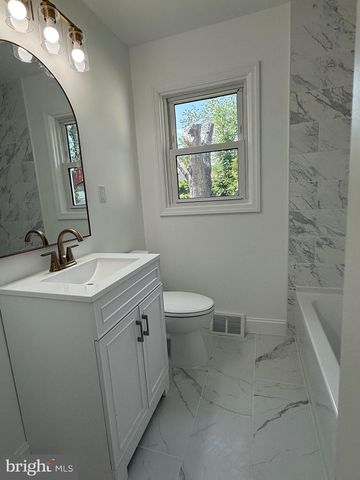820 BEVERLY DR, Somerdale, NJ 08083