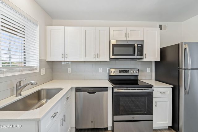 1707 N 18th Street B11, Phoenix, AZ 85006