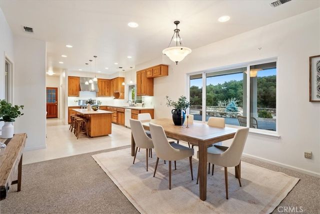 4242 Las Tablas Willow Creek Road, Paso Robles, CA 93446