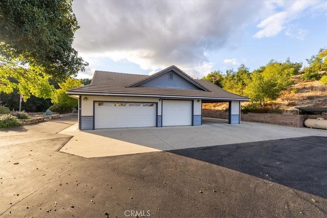 4242 Las Tablas Willow Creek Road, Paso Robles, CA 93446