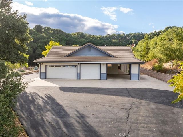 4242 Las Tablas Willow Creek Road, Paso Robles, CA 93446