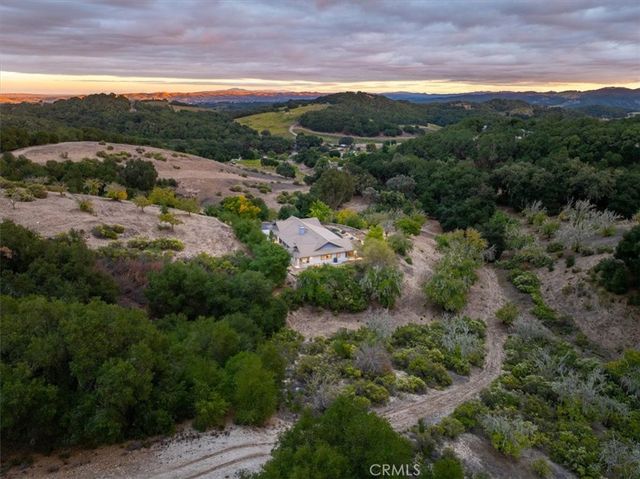 4242 Las Tablas Willow Creek Road, Paso Robles, CA 93446