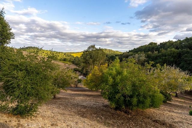 4242 Las Tablas Willow Creek Road, Paso Robles, CA 93446