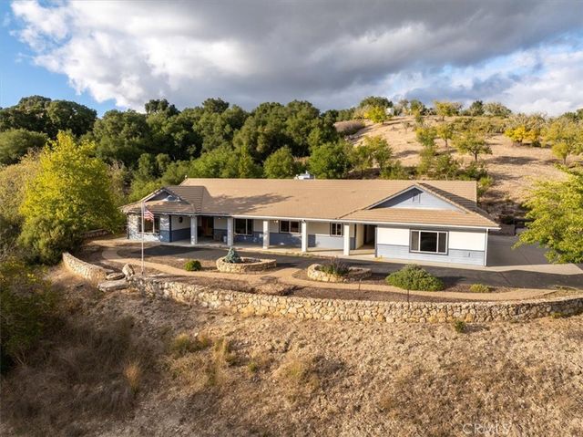 4242 Las Tablas Willow Creek Road, Paso Robles, CA 93446