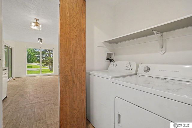 20213 Veterans Drive, Omaha, NE 68022