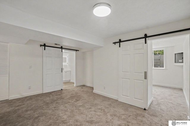 20213 Veterans Drive, Omaha, NE 68022