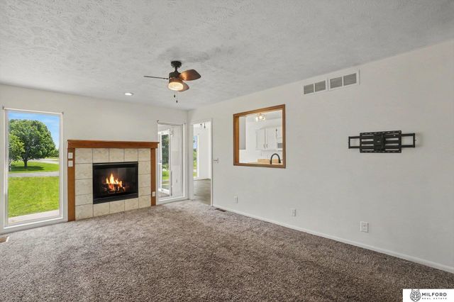 20213 Veterans Drive, Omaha, NE 68022