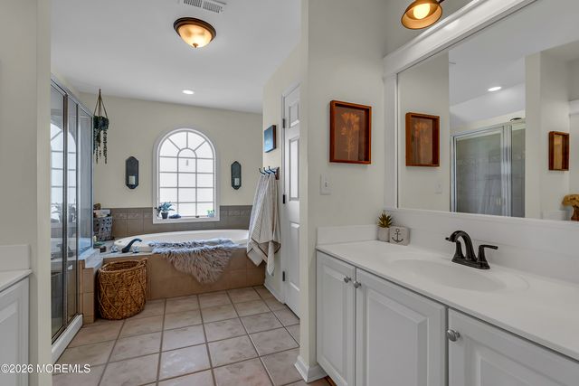 10 Yearling Place, Freehold, NJ 07728