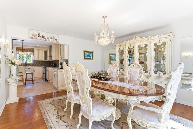4 Allison Court, Edison, NJ 08820