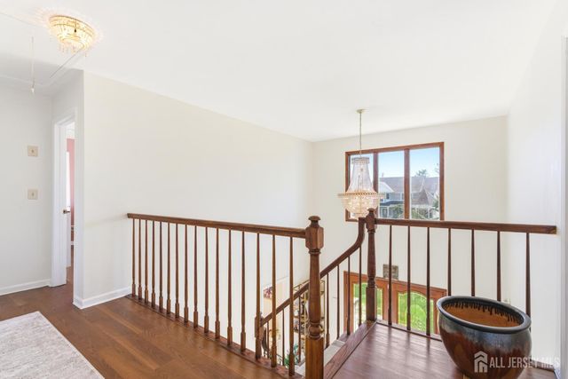 4 Allison Court, Edison, NJ 08820