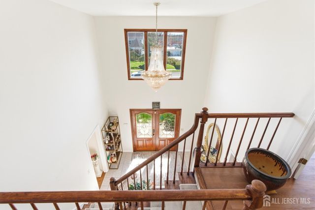 4 Allison Court, Edison, NJ 08820