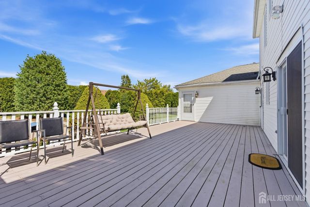 4 Allison Court, Edison, NJ 08820