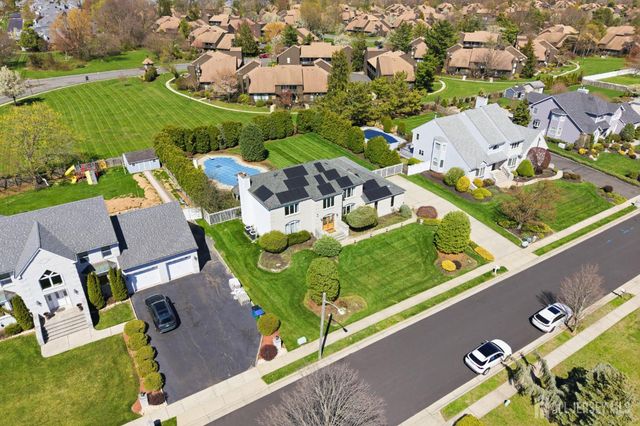 4 Allison Court, Edison, NJ 08820