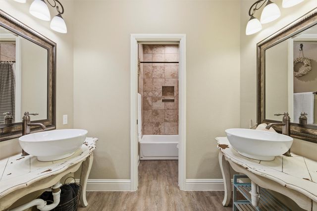 128 E Remuda Court, Fort Worth, TX 76108