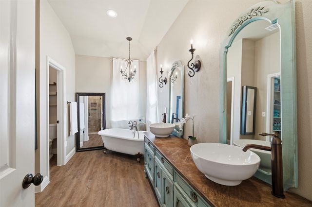 128 E Remuda Court, Fort Worth, TX 76108