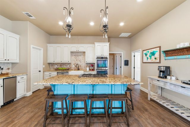 128 E Remuda Court, Fort Worth, TX 76108