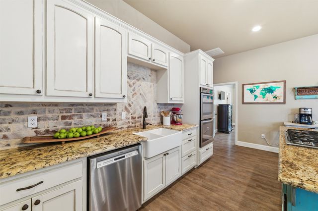 128 E Remuda Court, Fort Worth, TX 76108