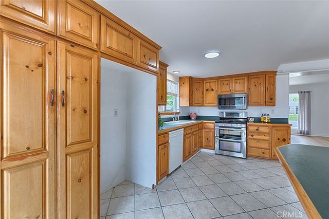 18712 Piper, Yorba Linda, CA 92886