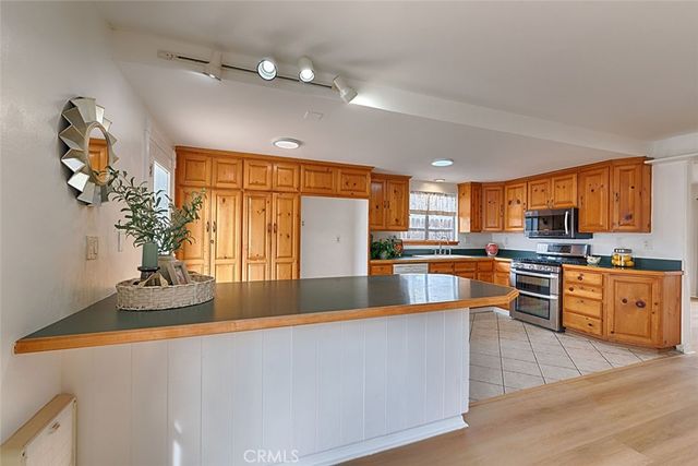 18712 Piper, Yorba Linda, CA 92886