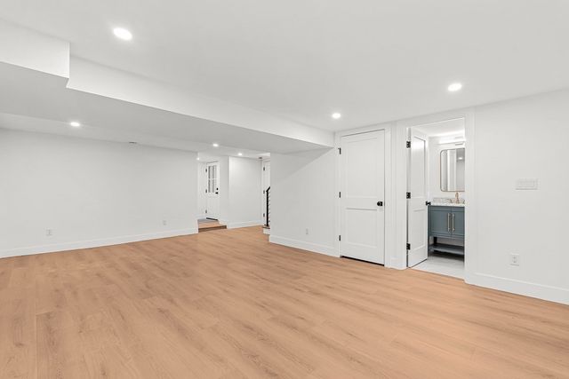 6 Intervale Rd, Wellesley, MA 02481