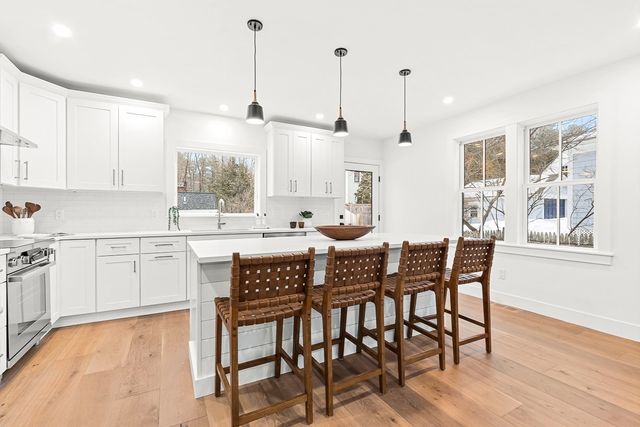6 Intervale Rd, Wellesley, MA 02481