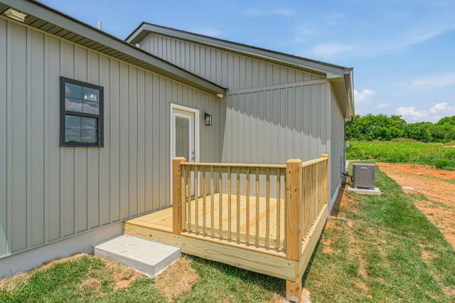 1034 Wentford Avenue, Sweetwater, TN 37874