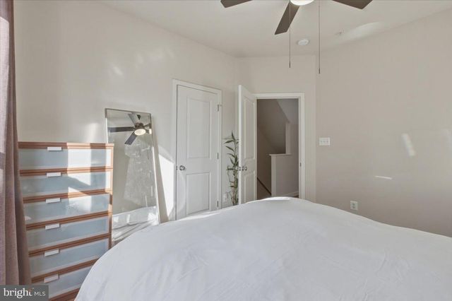 12183 WAVELAND ST, Fairfax, VA 22033