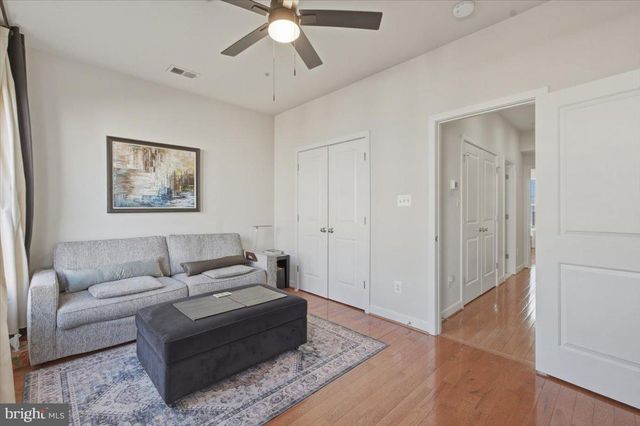 12183 WAVELAND ST, Fairfax, VA 22033