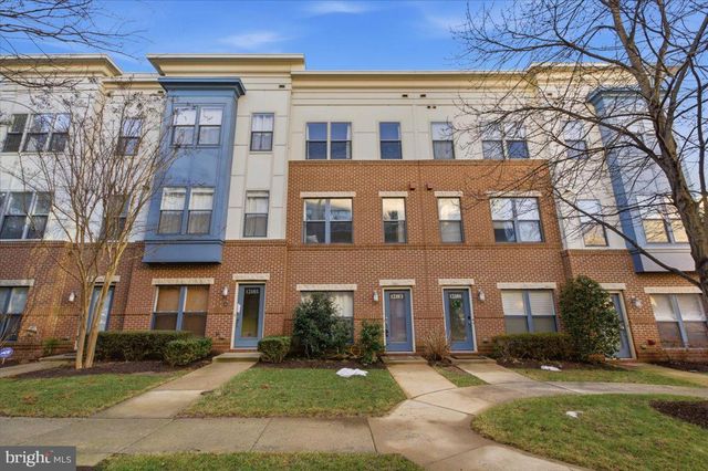 12183 WAVELAND ST, Fairfax, VA 22033