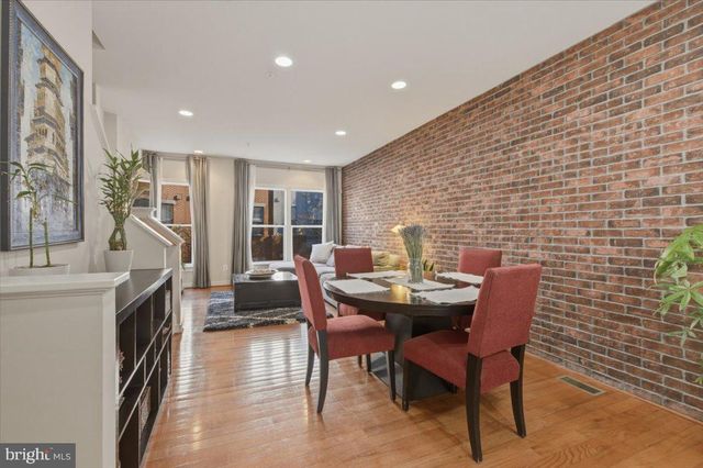 12183 WAVELAND ST, Fairfax, VA 22033