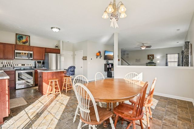 1749 N Creekwater Pass, Greenfield, IN 46140